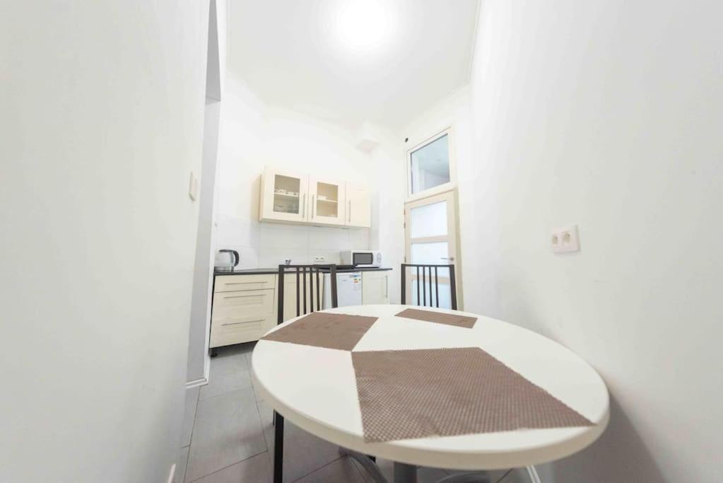 Studio Milana Apartment บรัสเซลส์ ภายนอก รูปภาพ